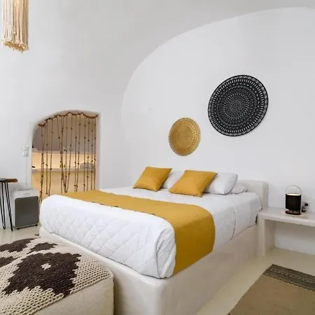 Villa Premium Santorini 1 Bedroom Jacuzzi Underground Private Jacuzzi And Lovely Outdoor Space