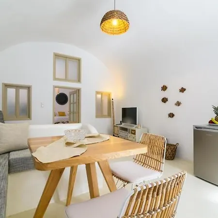 Premium Santorini 1 Bedroom Jacuzzi Underground Private Jacuzzi And Lovely Outdoor Space Vila